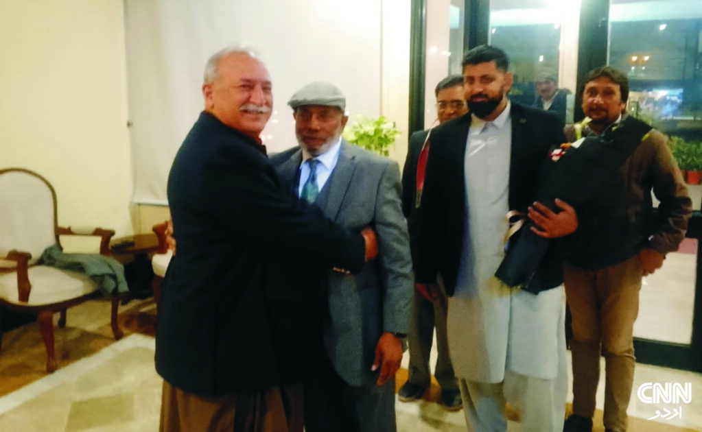 اسلام آباد میں مسلم لیگ (ق) پنجاب کے صدر ملک سمین خان اور اوورسیز یوکے وفد کی اہم ملاقات، اوورسیز پاکستانیوں کے مسائل، پارٹی حکمتِ عملی اور تنظیمی مضبوطی پر گفتگو۔