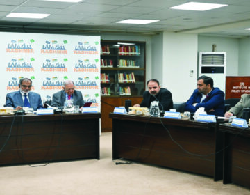 اسلام آباد میں آئی پی ایس فورم کے مطابق، نئی عالمی سیاسی تبدیلیاں پاکستان کے لیے مسئلہ کشمیر کو اقوامِ متحدہ میں دوبارہ اجاگر کرنے کا سنہری موقع فراہم کرتی ہیں۔